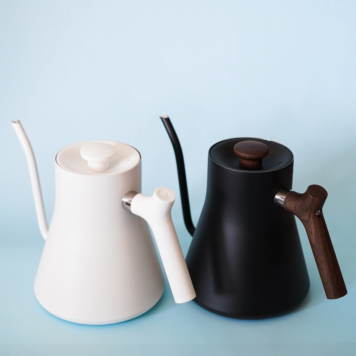 Kettle sales wooden handle